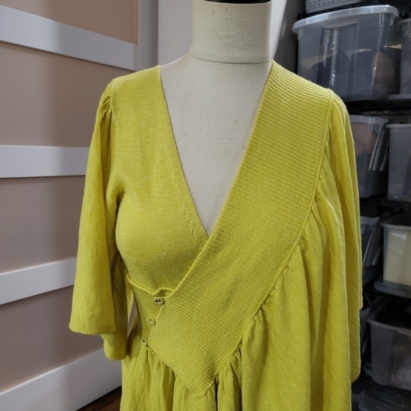NEW Anthropologie Moth Taupo Golden Yellow Asymmetrical Sweater Wrap S/M - Picture 3 of 16